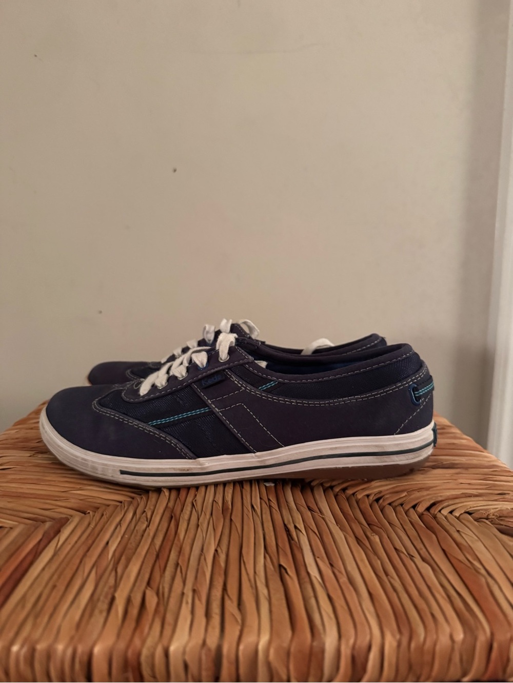 Women’s Navy Ortholite Keds Casual Lace-Up Sneakers size 5.5